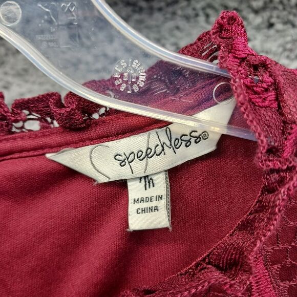Speechless Women's size Medium Lined Lace Midi Dress 3/4 Sleeve Burgandy Color - Picture 3 of 9